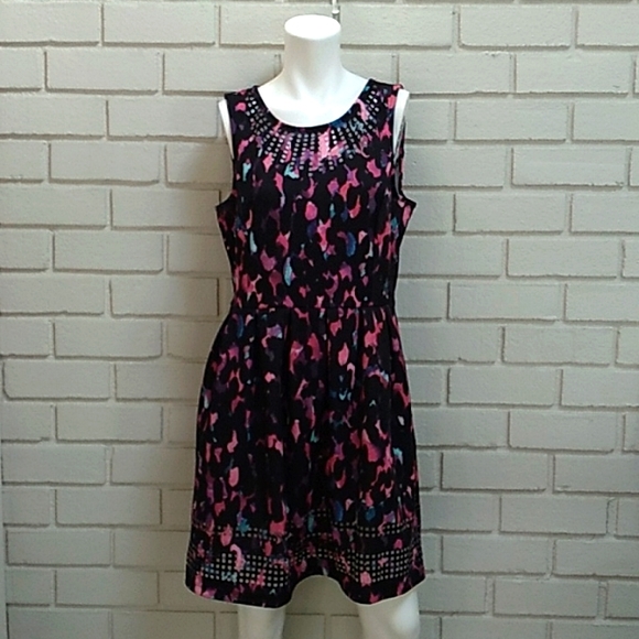 Apt. 9 Dresses & Skirts - Apt 9 Multicolor Cut Out Detail Sleeveless Dress. Size Large.